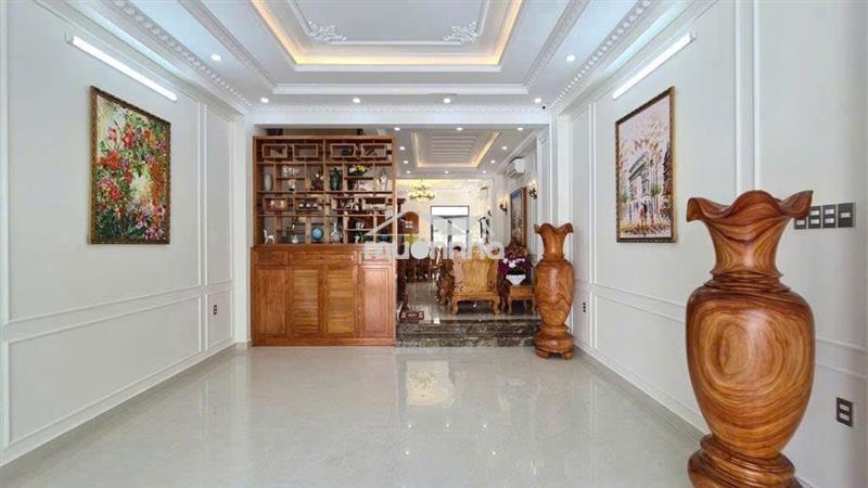 Cho thuê nhà đường d7 - kdc phạm hữu lầu , quận 7 .