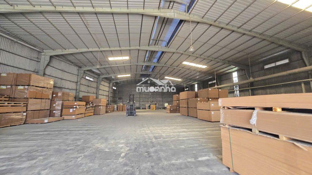Cho thuê 2400m2 xưởng vĩnh tân ,tân uyên ,giá : 160 triệu, đường cont - 2