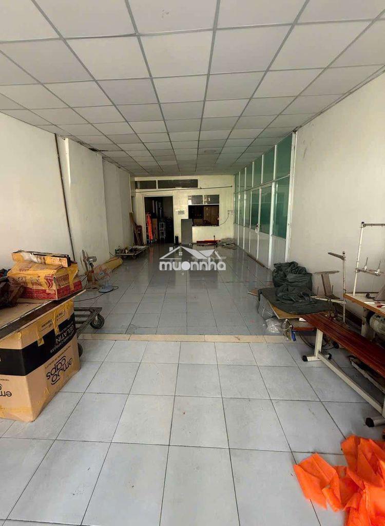 5x40. trống suốt có 2pn. gần metro q12 - 2