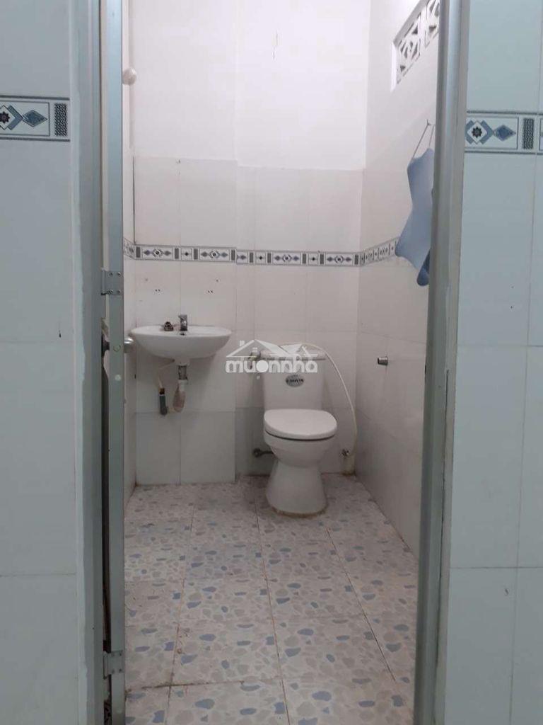 Cho thuê nhà 225 lê văn quới - 8trieu- 4pn - 2 tầng - hẻm xh - 4