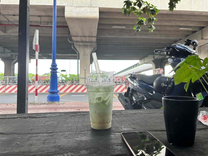 Cho thuê 2000m2 nhà và đất mt song hành ngay ngã tư thủ đức