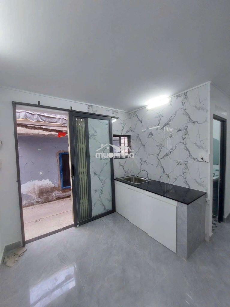 Bán nhà đường phạm thế hiển p7.q8 dt.3m5×4m2 } 1 lầu 1  phòng 1 toilet - 2