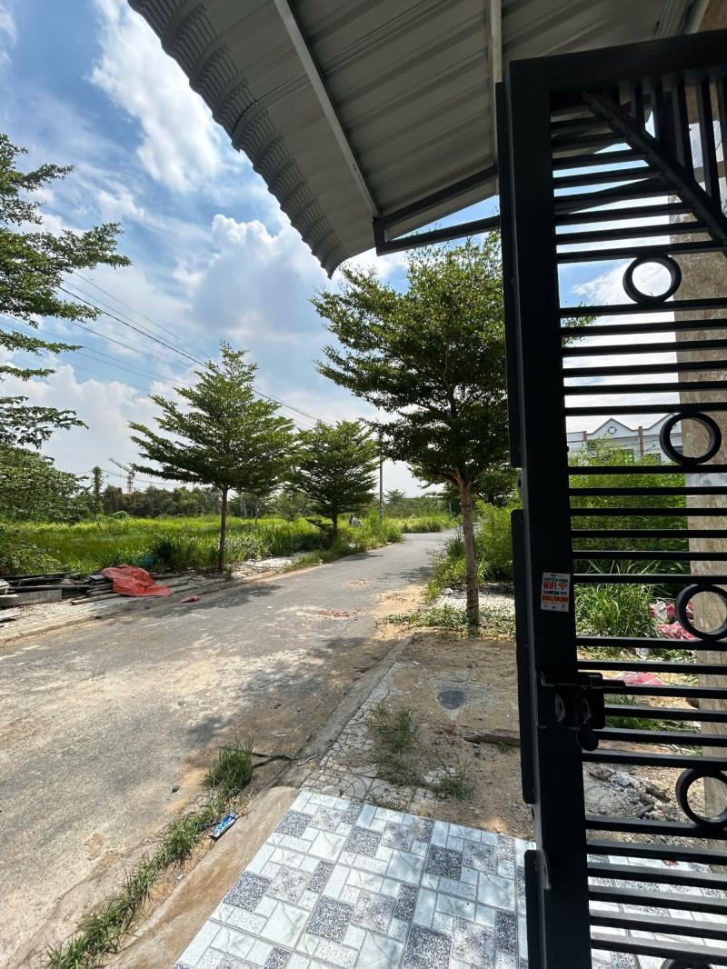 Nhà shr mới tinh - giá 1 tỷ - 3