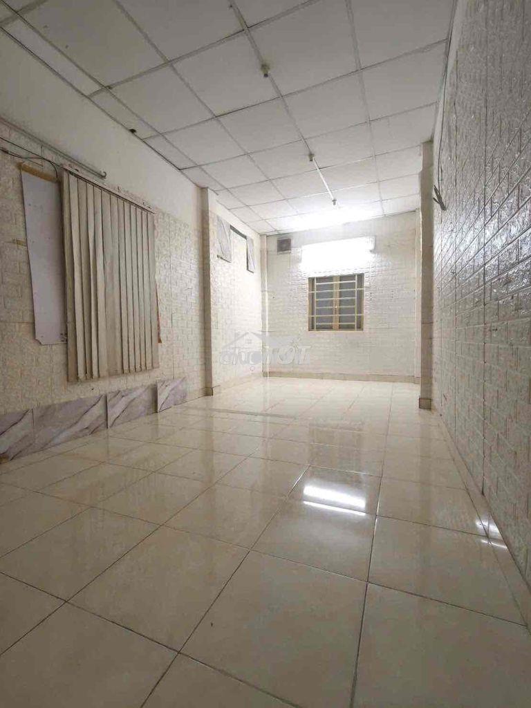 Quận 5: 7 triệu -2pn -2 máy lạnh - 2