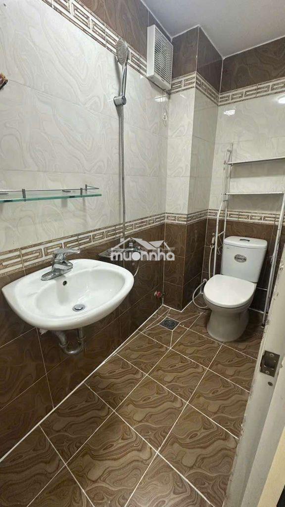Nhà nc mới đẹp tr 2 lầu sth 2pn 3vs trần đình xu q1 - 4