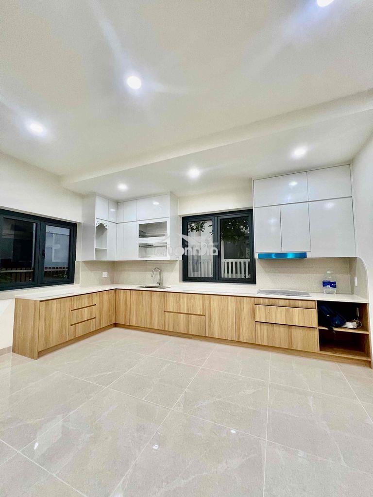 Cho thuê nhà ngay chợ cầu đồng dt 6,5x20m 1trệt 1lầu 4pn 3wc hẻm ôtô