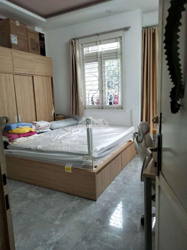 Cho thuê phòng mặt tiền trường sa