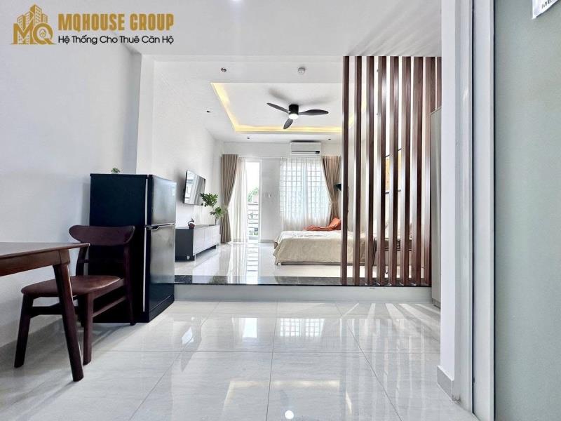 Nhà mới toanh – tone trắng gỗ cực có gu, full nội thất ✨ - 2
