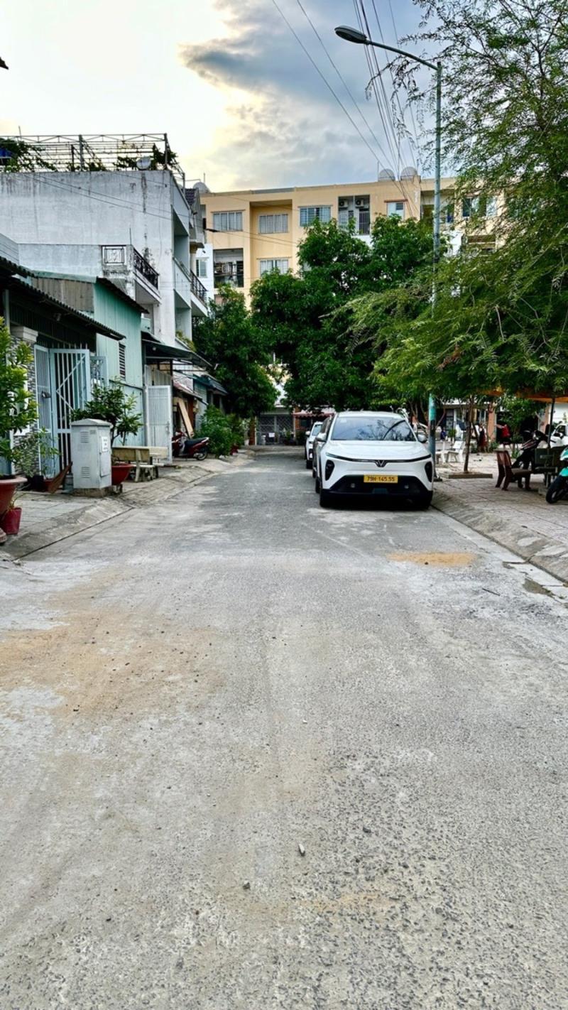 Nhà góc khu 38ha tân thới nhất– đường nhựa 8m – 2 ô tô tránh – 3 tầng – 15tỷ5 - 4