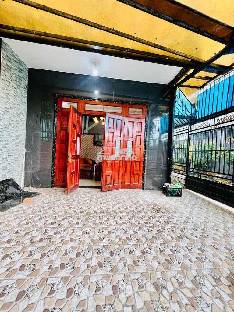 Cho thuê nhà dt 6x15m 1trệt 1lầu 4pn 3wc sân đậu ôtô căn góc thoáng