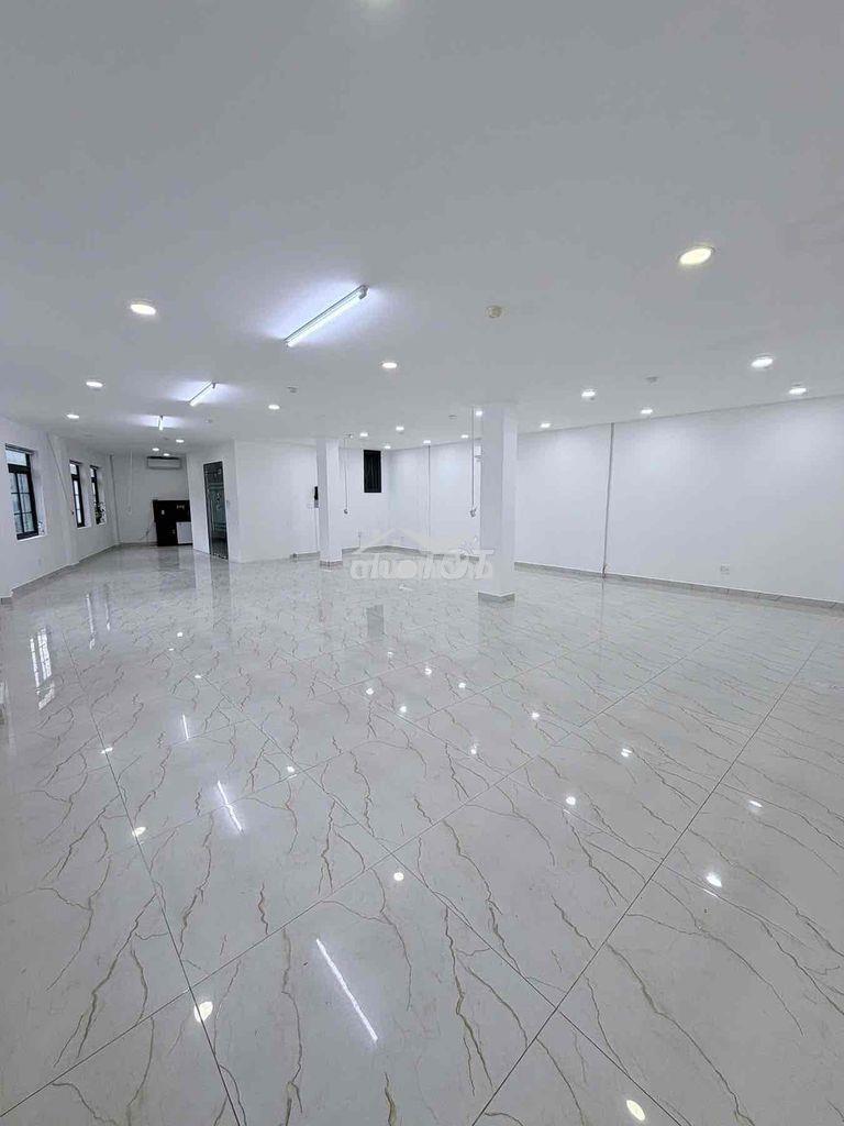 Cho thuê vp 130m2 vĩnh khánh q4, sàn suốt không cột, cửa sổ thoáng