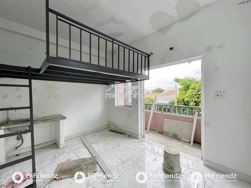 Duplex mới hoàn thiện xong siêu rộng mát ban công ngay kế cv đầm sen