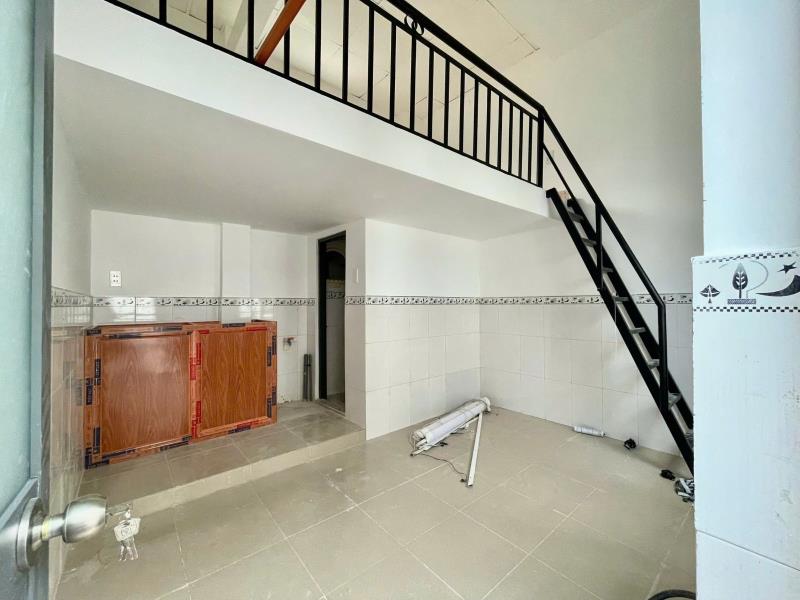 Gác - ban công- mới tinh- ở được 4 người,  - Ảnh 2