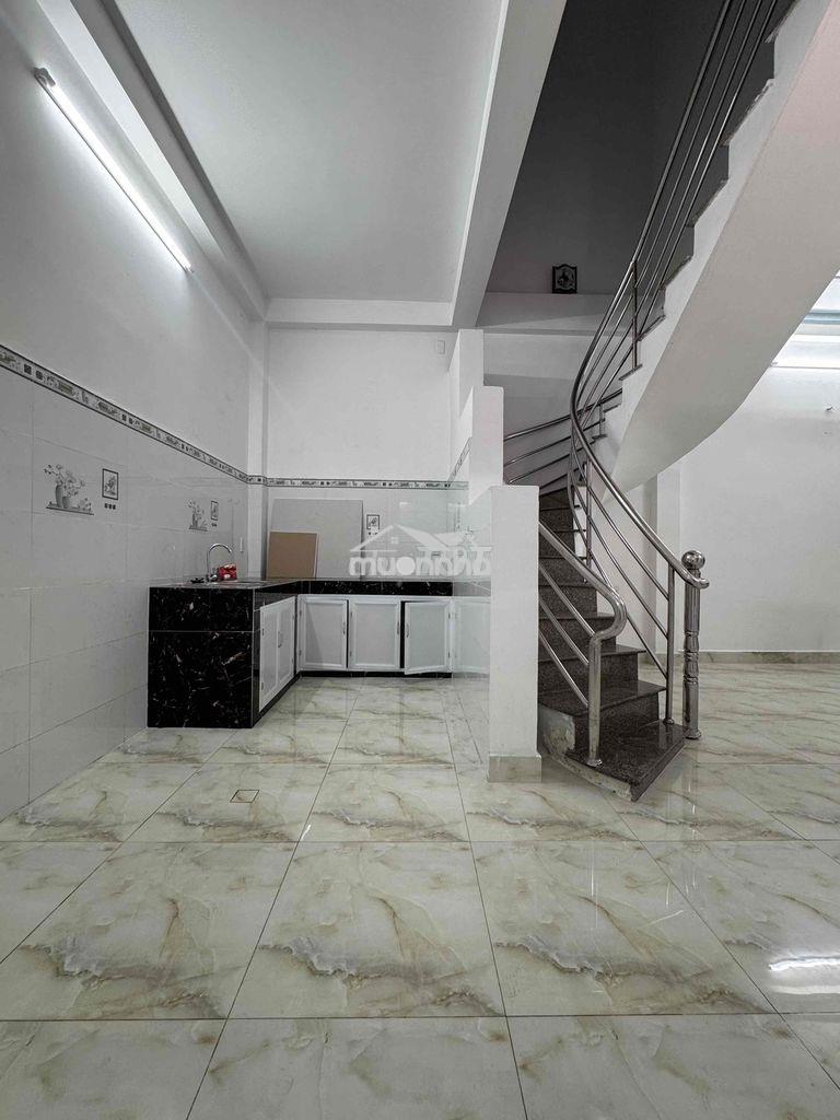 Nhà cách công viên làng hoa 150m, 2 tầng 5.5x9, 20m ra hẻm ô tô - 2