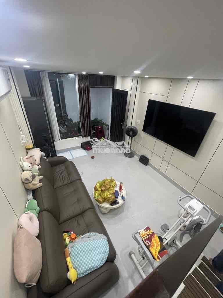 Nhà bán giá tốt sổ hồng riêng nhà 3 tầng kiên cố dát q7