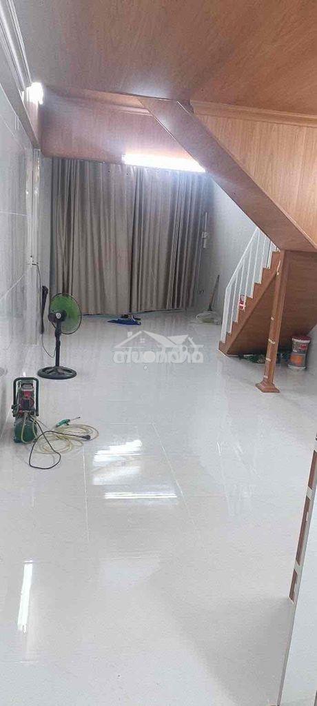 Cho thuê nhà nguyên căn trệt + lầu như hình, ngay thống nhất - Ảnh 2