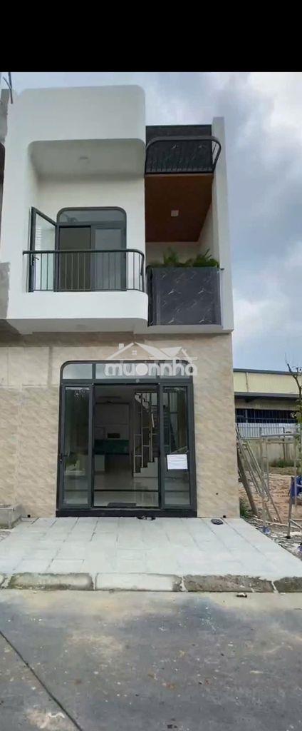 Bán nhà gần chợ tân hiệp giá tốt