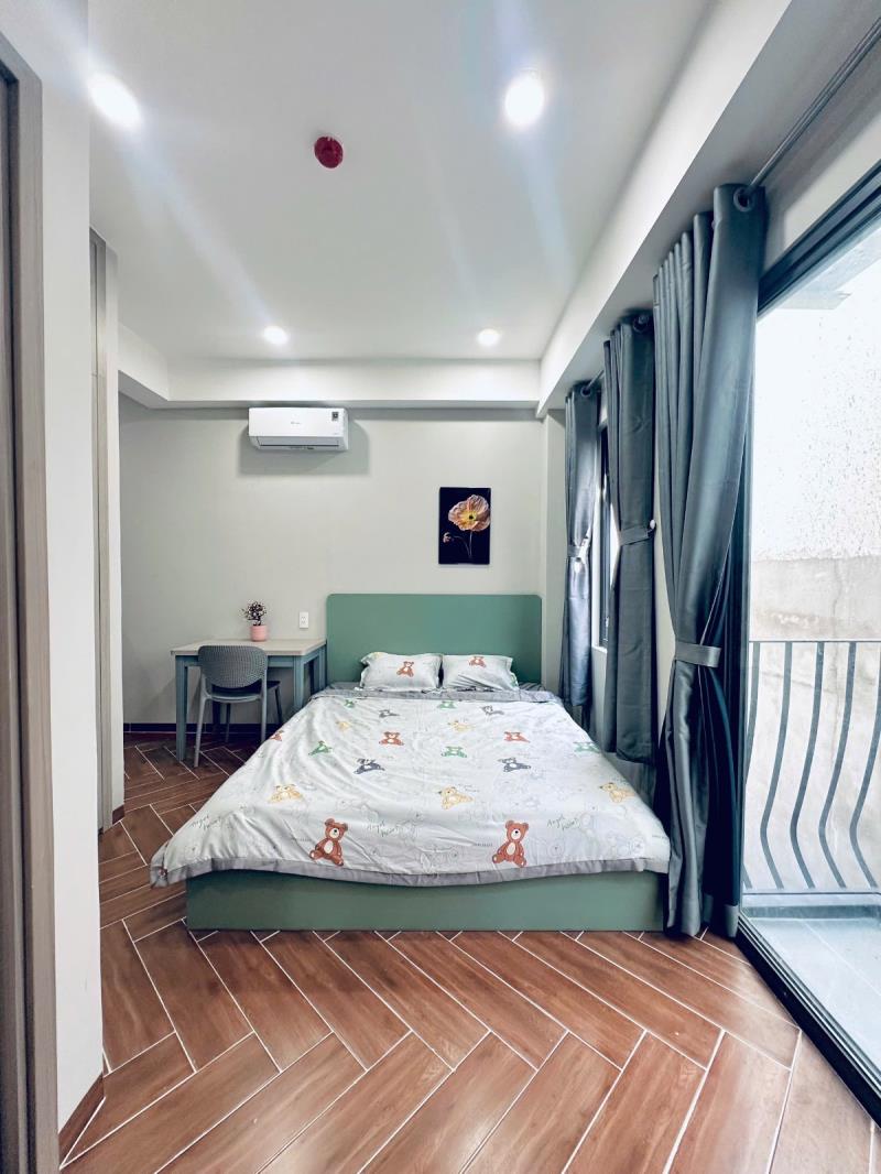 Căn hộ ban công lớn - máy giặt riêng - xa bếp - full nội thất cao cấp ở bùi đình tuý, bình thạnh gần hàng xanh, uef hiu hutech, giáp quận 1 - Ảnh 2