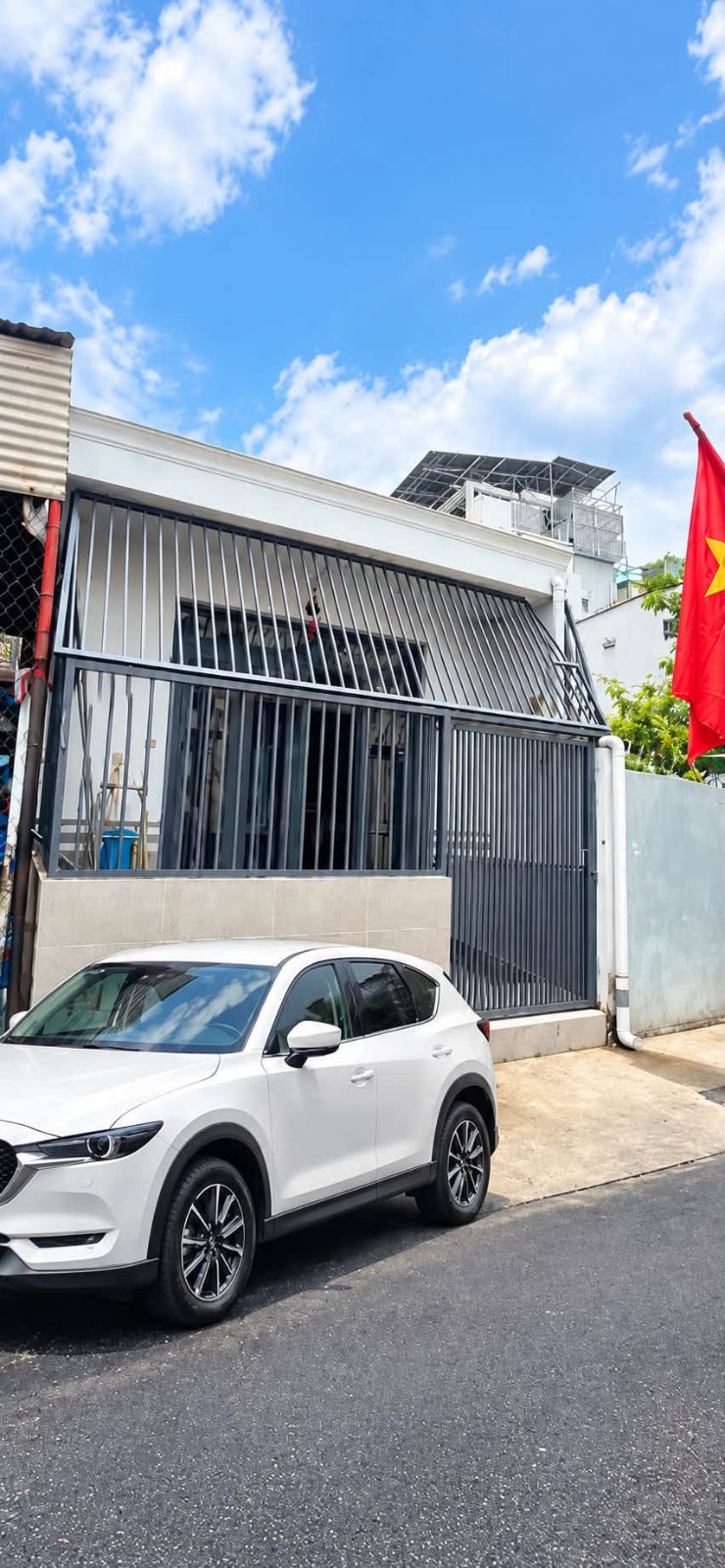 Nhà đẹp giáp âu cơ – ô tô ngủ nhà – lô góc nở hậu – nhỉnh 5