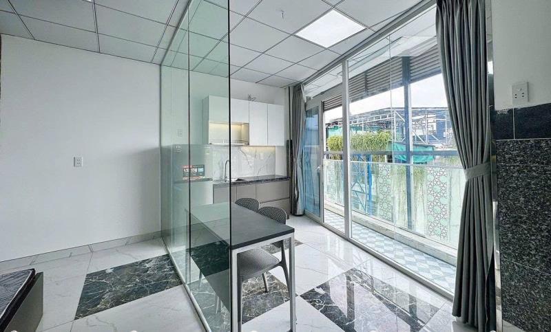 New home vừa bóc seal – phùng văn cung – 1pn ban công – ngay phan xích long