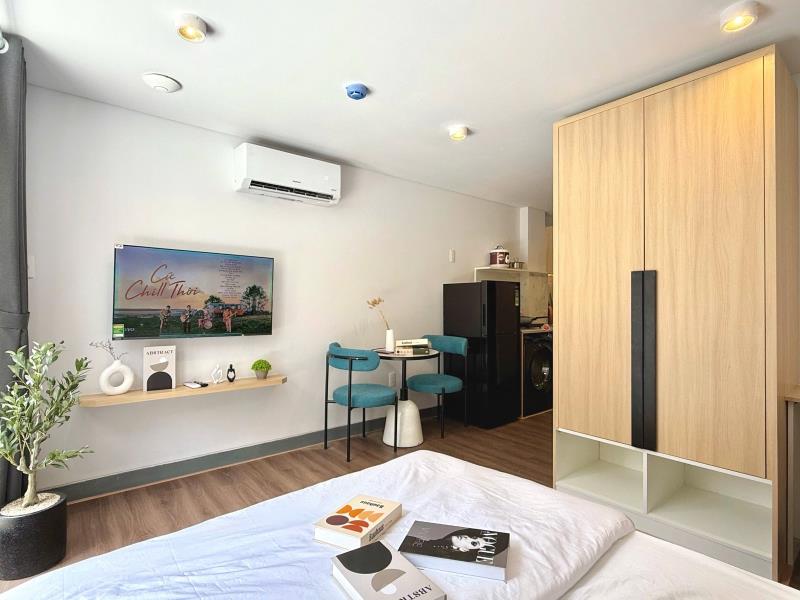 Cho thuê căn hộ ban công gần chợ bà chiểu - phan đăng lưu tiện đi q1, q3, phú nhuận - Ảnh 2