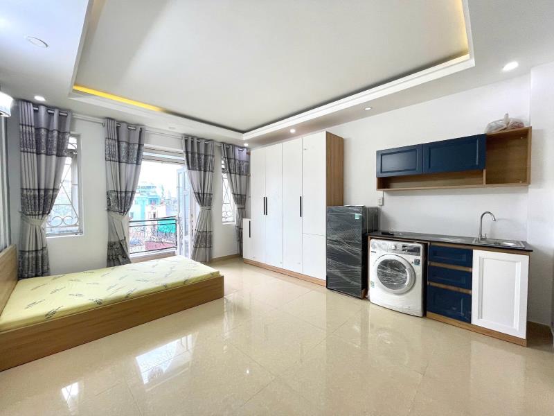 Thuê ngay căn hộ ban công máy giặt riêng full nội thất mới 100%  ngay đường nguyên hồng gần phan văn trị giáp quận 1,3 khu an ninh tốt