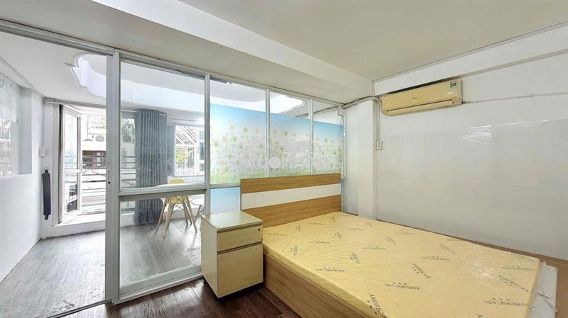 Chính chủ cho thuê căn hộ 1pn tách bếp full nội thất có ban công lớn