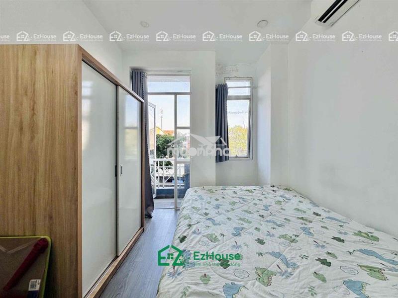 Phòng cho thuê full nội thất, ban công sát bến xe quận 8