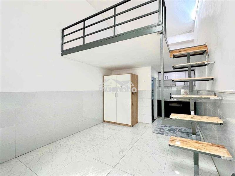 Cho thuê phòng gác cửa sổ trời gần đại học hồng bàng - q11 - q10 -