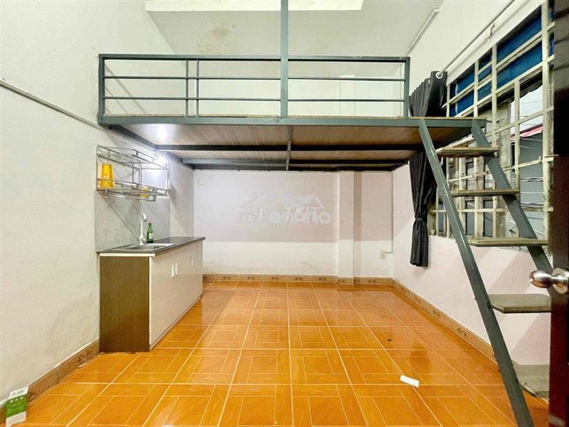Trống phòng gác cao ngay gần e-mart phan huy ích