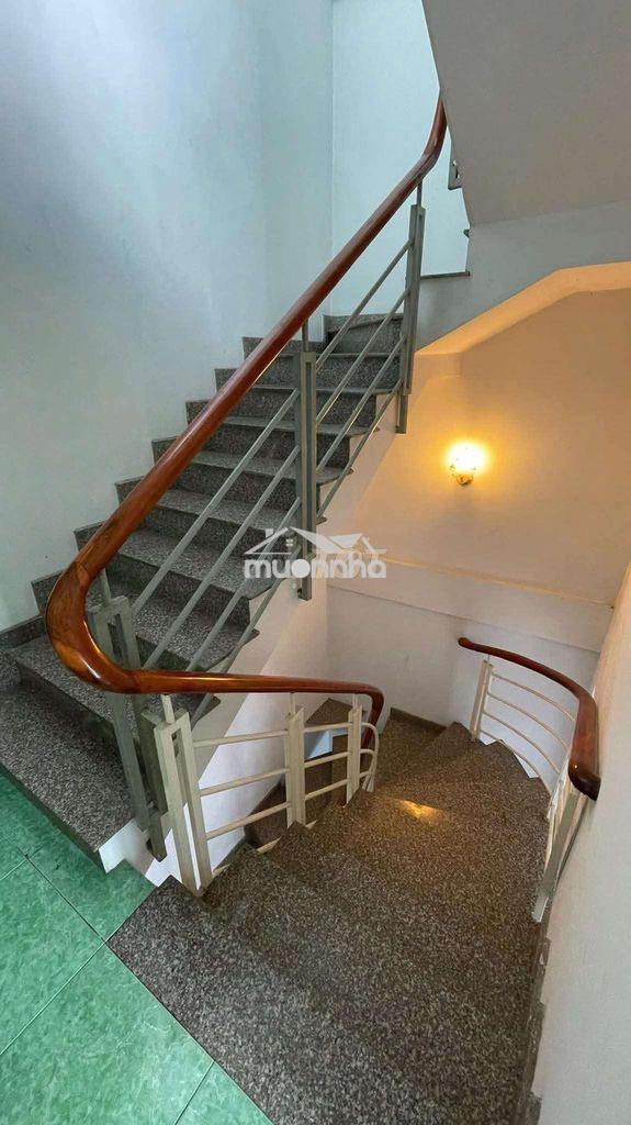 Hẻm ô tô , 70m2, 3 tầng 5pn chỉ 4,3 tỷ