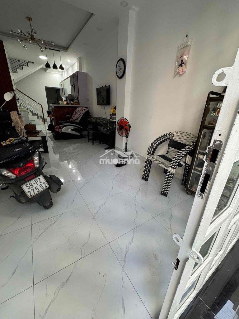 Bán nhà 2 tầng - chợ tân hương - 55m2 - tặng nội thất - sát mặt tiền - Ảnh 3