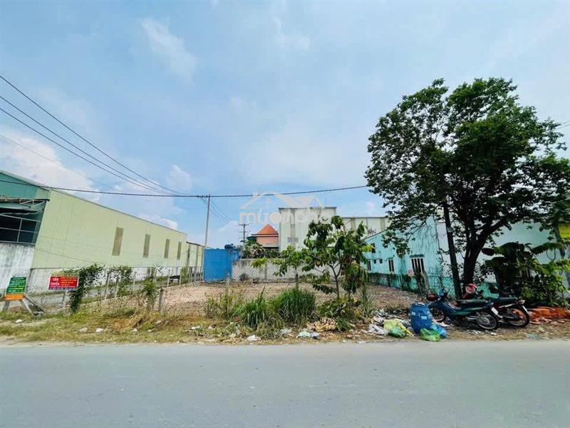 Bán lỗ lô đất - 2 mt tiền nhựa 460m2 (21,5 x 21,5m), shr
