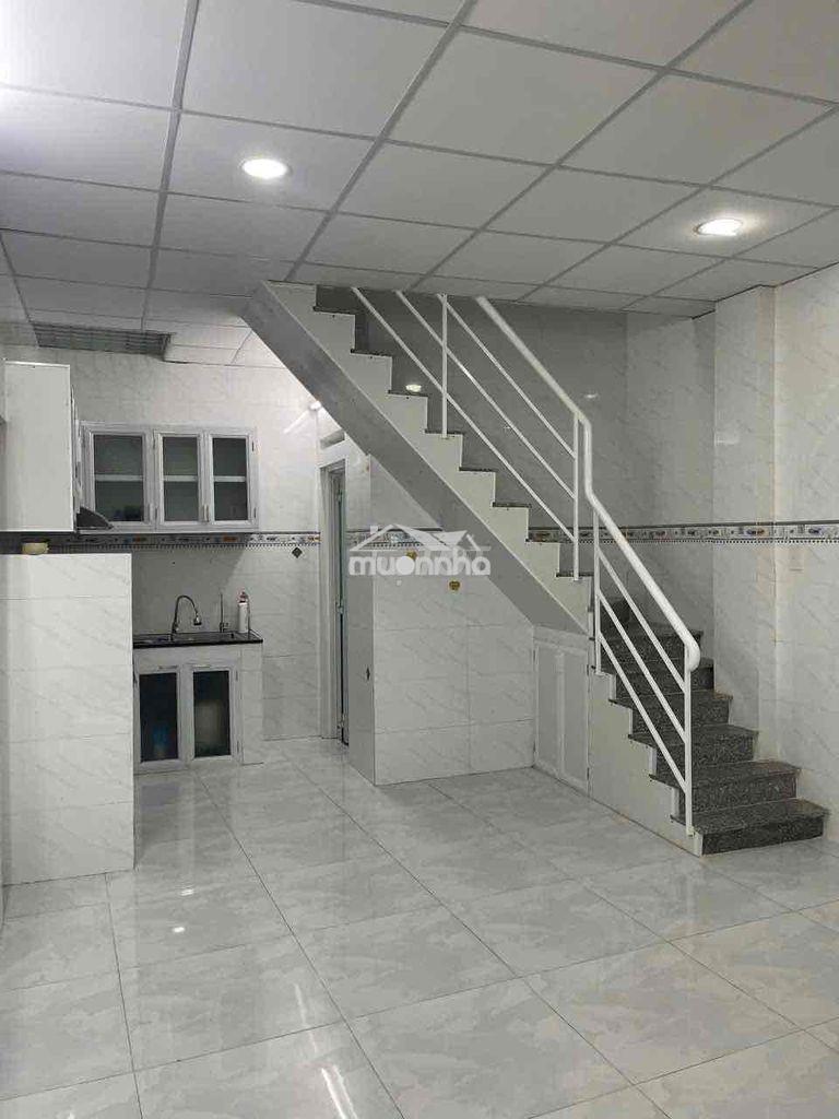 Bán nhà lạc long quân-sát âu cơ--2 tầng-sát mt-27m2-2.7 tỷ