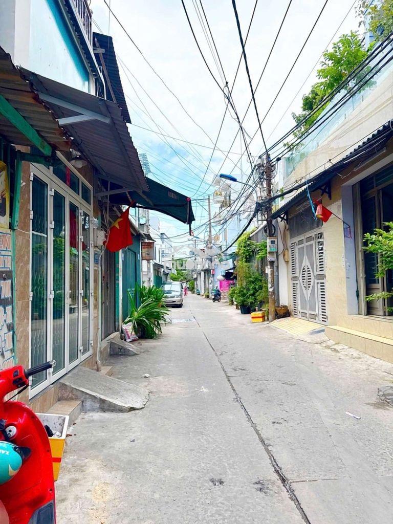 Bán nhà 3 tầng - hương lộ 2 giáp tân phú - 5ty1 - 40m2 - full nội thất
