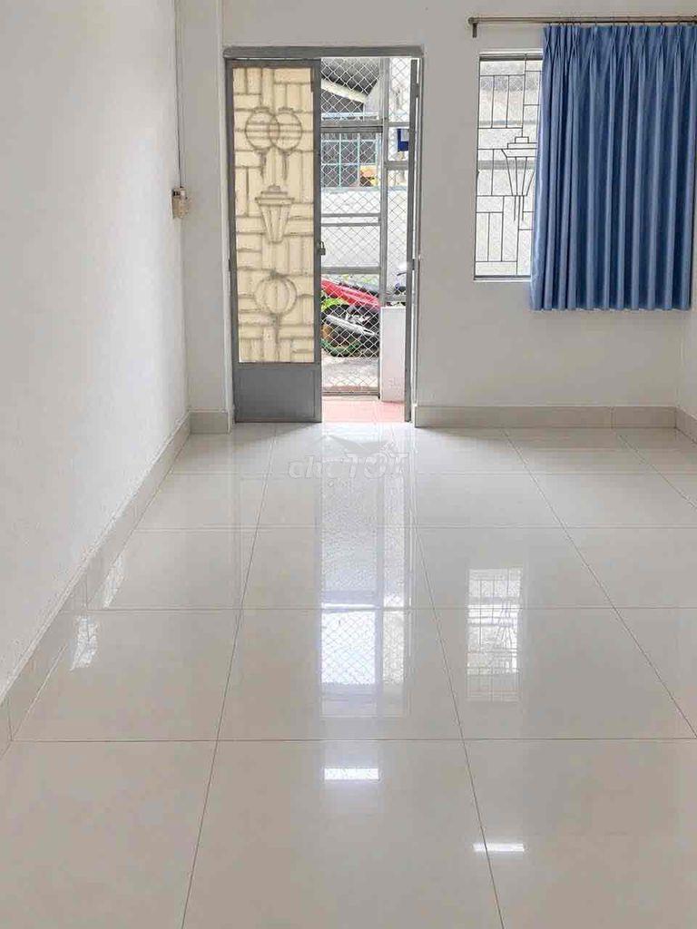 Cho thuê nc 3pn gần chợ bà chiểu, p1 bình thạnh ( 1tr1l ) - Ảnh 2