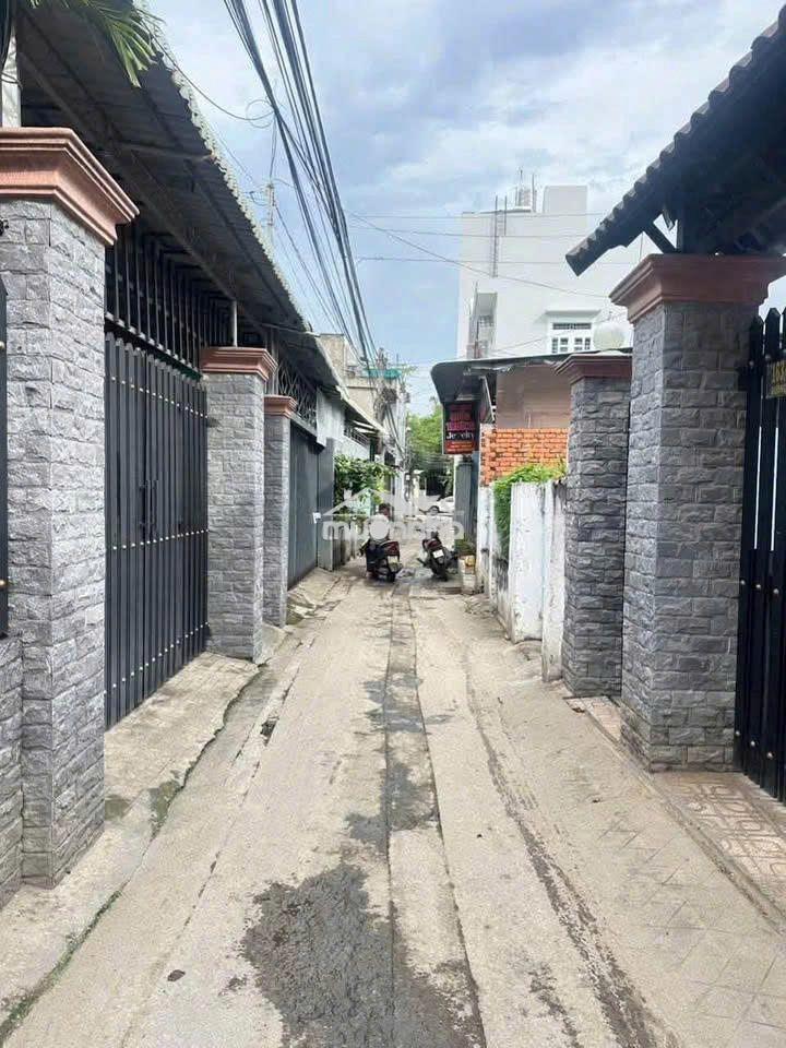 📌Hạ giá bán gấp nhà c4 sau chợ bà điểm - hóc môn dt 65m2📌 sổ riêng !!