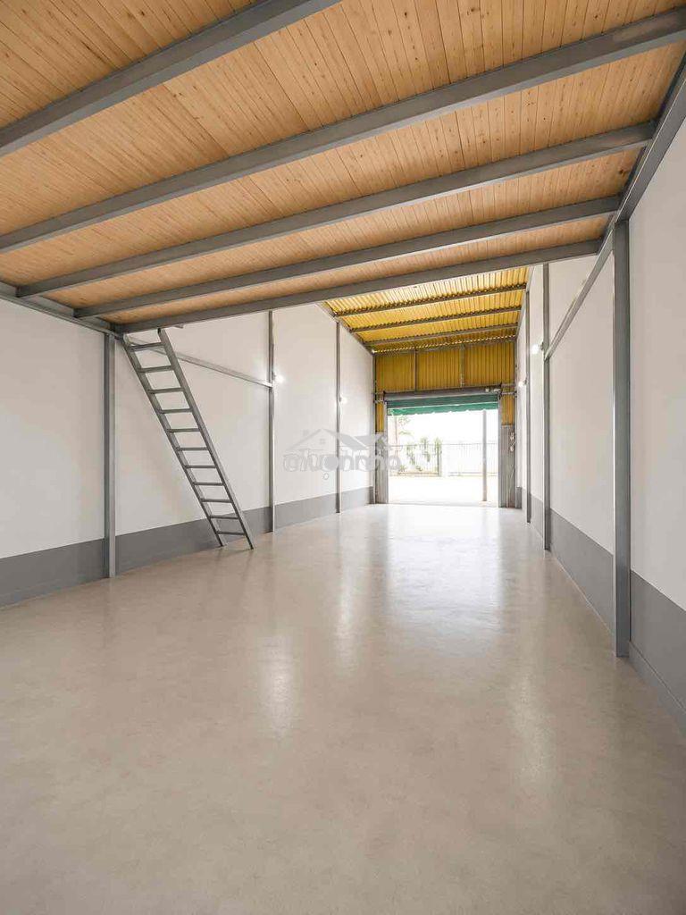 Cho thuê nhà cấp 4, có gác kiên cố tiện làm kho. dt 5x20m. giá 13tr/th - 2