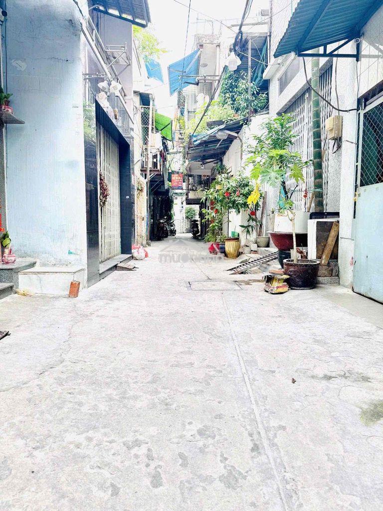 Chỉ 5,2 tỷ - ngang gần 5m - hẻm 4m - 3 tầng - trung tâm q.11 - 2