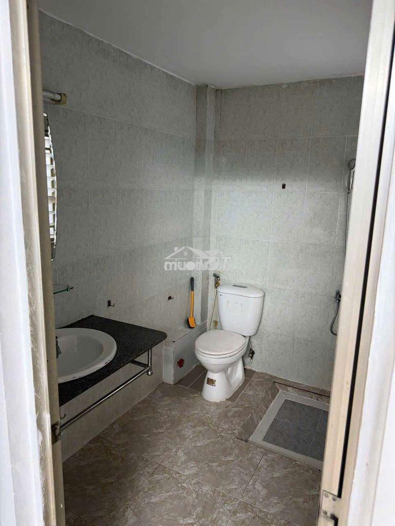 Nhà 4pn, 3wc. sd 96m2 gần bxmđ cũ. bình thạnh - 4