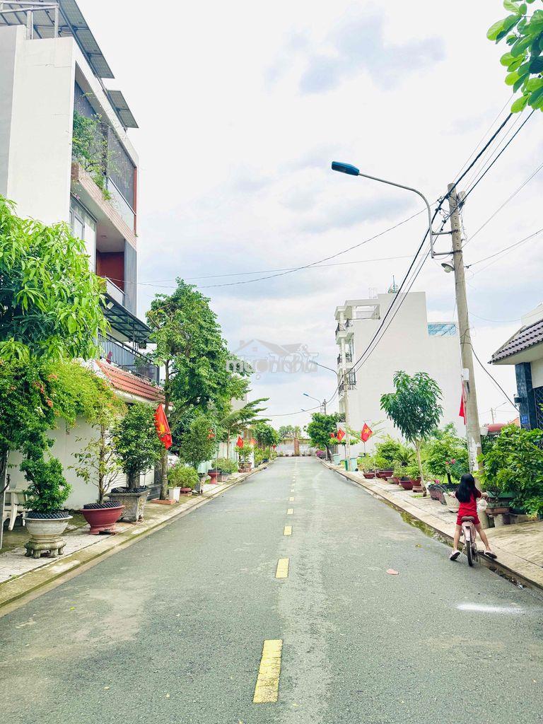 ✅Lỗ 500tr bán 80,5m2 đất 3 mặt giáp sông, đường long thuận🔥giá 3,99 tỷ