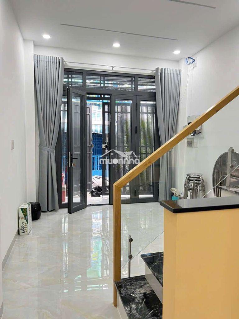 Cho thuê nhà nguyên căn 4 phòng ngủ 4 máy lạnh hẻm xe hơi 