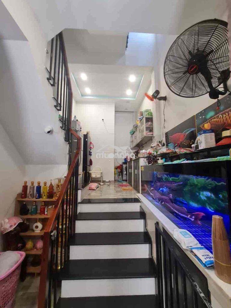 Hẻm xe hơi - nhỉnh 4 tỷ - 4 phòng ngủ - nhà 4 tầng - 33m2 - nhà ở ngay - 3