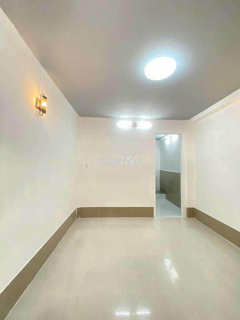 Trần phú - ngay lê hồng phong - trung tâm q5- 93m² - 4 tỷ9 - 4