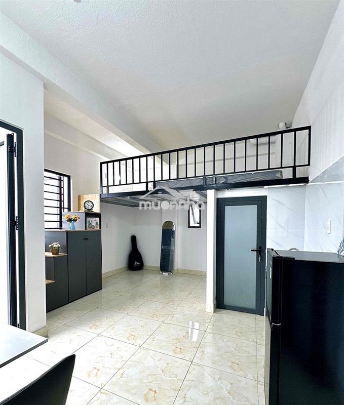 Bancol riêng full nt ( sẵn máy lạnh, tủ lạnh, bếp từ, nệm, tủ bếp).