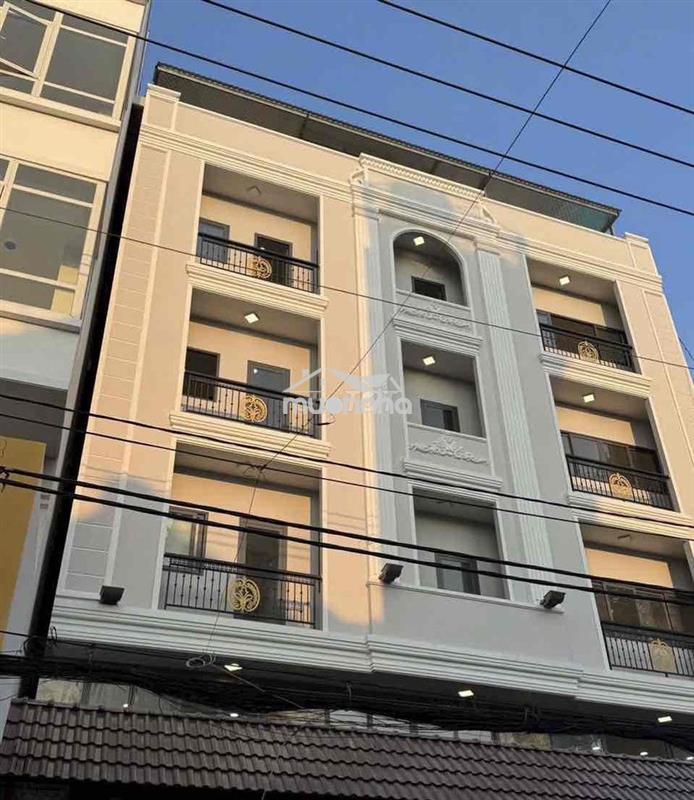 Duplex cửa sổ trời cách huit 100m, full nt đầy đủ