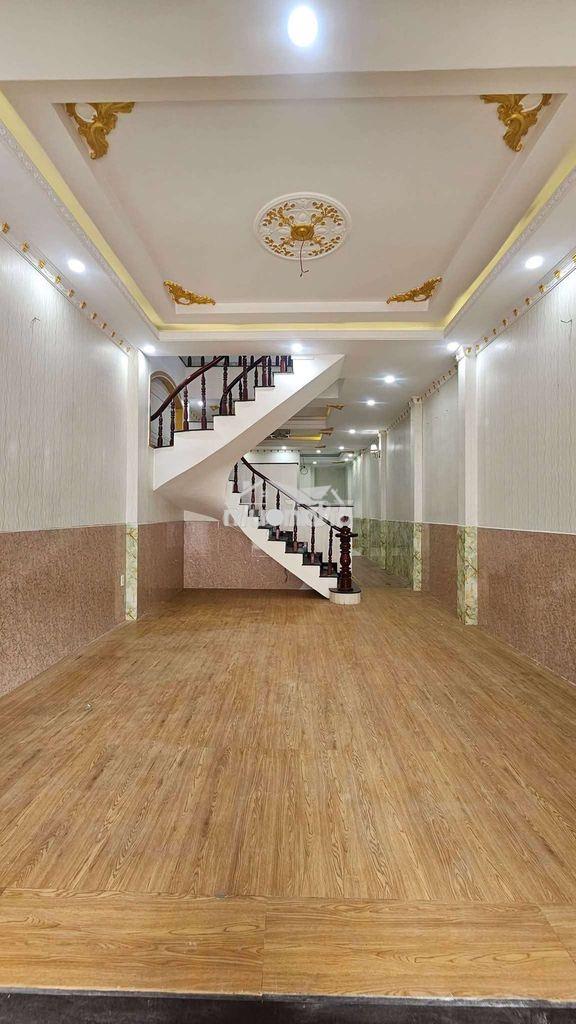 Nhà lầu mặt tiền buôn 2 bà trưng