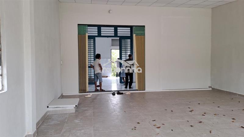 Nhà nguyên căn có đất vườn làm kho 