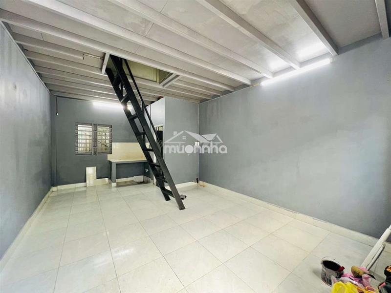 Nguyên căn chính chủ 1 lầu 2pn cọc 1 tháng