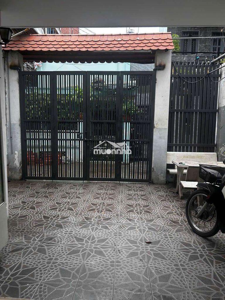 Nhà 3pn, 2wc. sân để xe rộng. gò vấp 